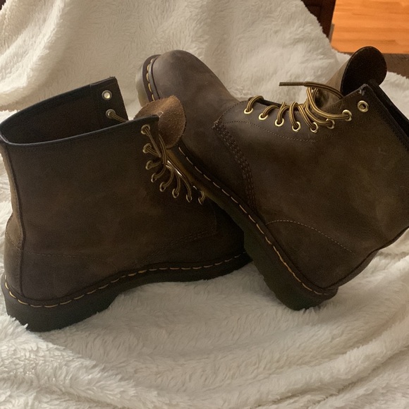 Dr. Martens - Size 12 US/ 46 EU 1460 CRAZY HORSE LEATHER LACE UP BOOTS - Picture 7 of 7